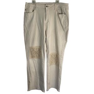 Judy Blue Cream Jeans with Knee Crochet Accents Size 20W bohemian coastal pus
